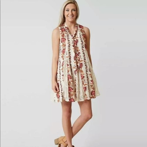 Coco jaimeson small floral - small,